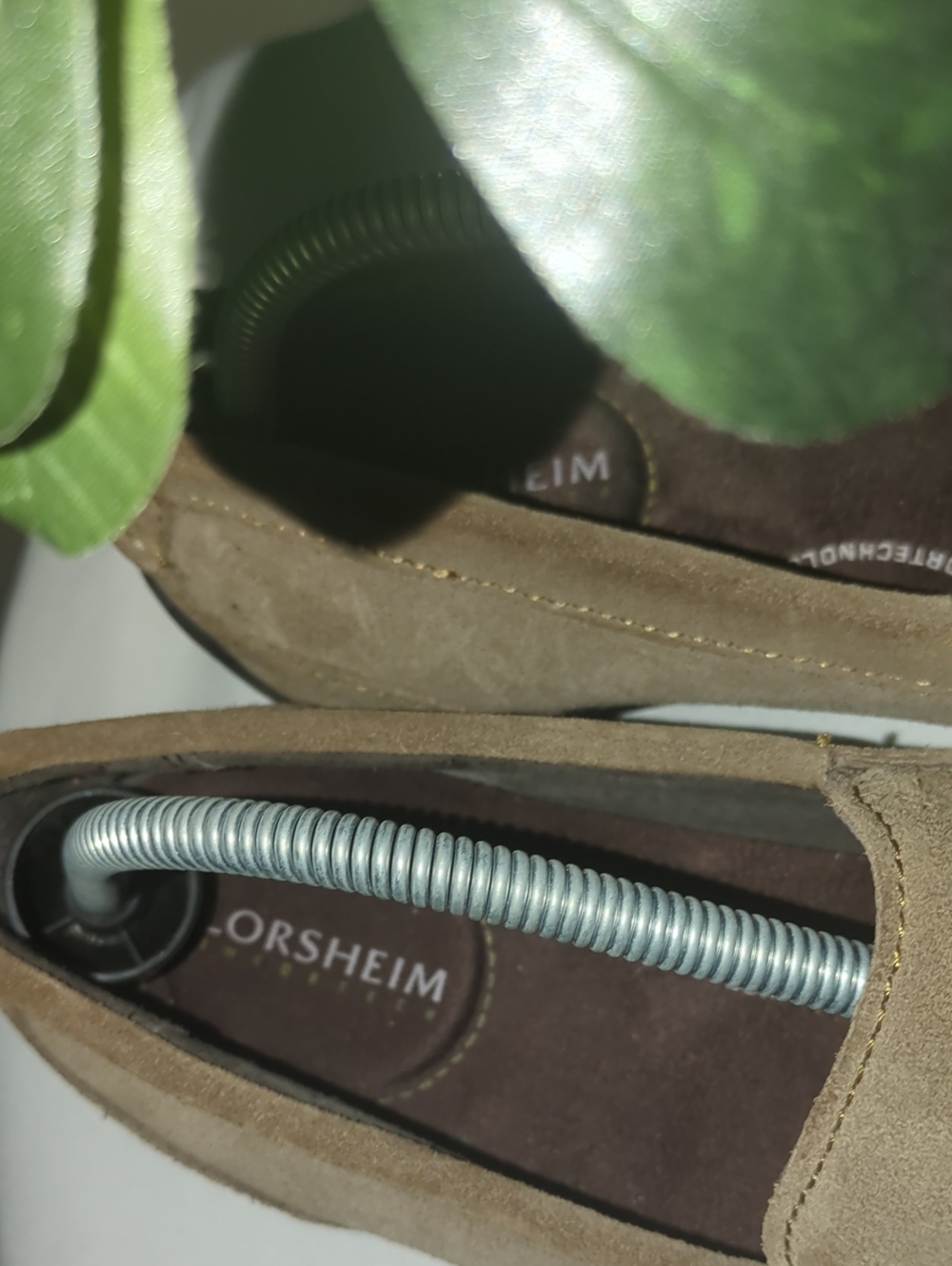 💥EUC!💥Men's Florsheim Suede Slip-On Loafers in Light Taupe - Picture 6 of 7